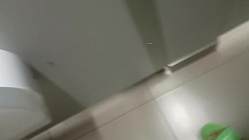 Preview 2 of Offese Sex - En el ba&ntilde_o de Coppel en alguna tienda de Veracruz