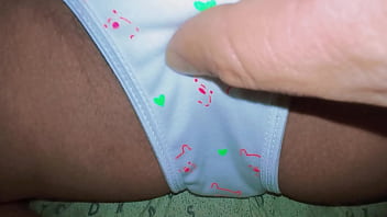Preview 1 of Redwap Sex In School - Hermanastro entra en la habitacion de su peque&ntilde_a hermanastra
