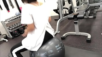 Preview 1 of Yufl Myanmar Porn - ジムで汗かいた後にト◯レでオナニー。運動すると身体が暑くなって下半身もあつくなってきて我慢できずにもうびしょ濡れのマンコをいじって快感オナニーしました。