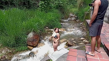Preview 1 of Malayali Xxxxx - LA NINFOMANA DE  MI HERMANATRA SE BA&Ntilde_A CASI DESNUDA EN EL RIO. YO APROVECHO Y LE DOY TODA MI POLLA 1 PARTE