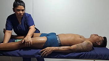 Preview 4 of Porno Wayne - Un masaje relajante para este sexy chico,  me pone tan cachonda pt2 me pone tan cachonda verlo semidesnudo