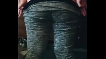 Preview 1 of A Sex Gift - Booty drop
