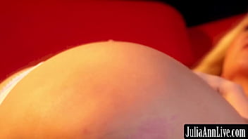Preview 3 of Havy Mom - Masturbating MILF Julia Ann Finger Bangs Herself In This Great Solo!
