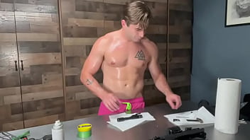 Preview 4 of Xxx Apartamanta - Cleaning my guns