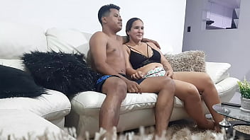Preview 1 of Melissa Laure - estamos viendo peliculas juntos y la muy zorra empieza a chuparme la polla Parte 1