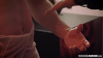 Preview 1 of Mom Brasil - Emily Willis In The Red Room Scene 1