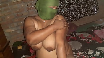 Preview 3 of Eritrea Girls - neighbor Bhabhi fucks boy