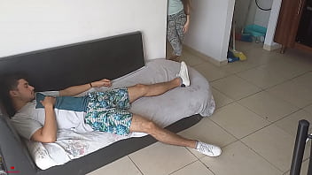 Preview 1 of Ladyboy Teeny - QUE? que estas haciendo hermanastra por que me lo estas mamando.