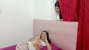 Preview 1 of Sex Meuter - joven inocente inexperta en el sexo,  acude a su madrastra para experimentar sexo l&eacute_sbico y terminan disfrutando con sus co&ntilde_os