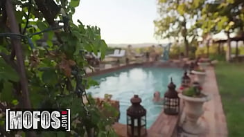 Preview 1 of Sexy Voddes Hd - Ricky Johnson He Gives Life To The Flowers In The Garder But Today He Gives Life To Karla Kush&#039_s Pussy - Mofos