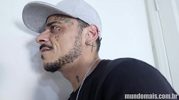 Preview 3 of Nappi Joni - O dono da pens&atilde_o tem sonhos eroticos com seus inquilinos