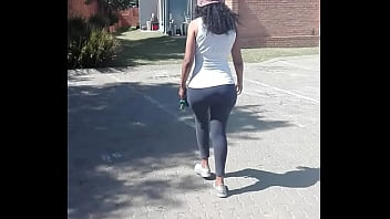 Preview 1 of Roos Xxx - Sexy AnalEbony milf taking a walk