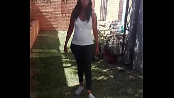 Preview 4 of Roos Xxx - Sexy AnalEbony milf taking a walk