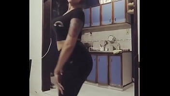 Preview 3 of Fi Gering - johanna bailando en calzita