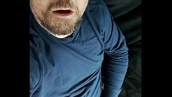 Preview 1 of Chana Sistr Brodr - TRYING TO RUB ON OUT BEFORE GOING BACK TO WORK THEN BOSS CALLS