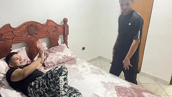 Preview 1 of Sharon Lee Santa - No Me Gusta Compartir Cama con el mejor Amigo de mi novia Porque siento que se la Folla al lado de mi NTR