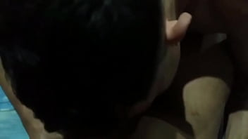 Preview 2 of Women And Dog Sex Hindi - Mamei o pedreiro da obra