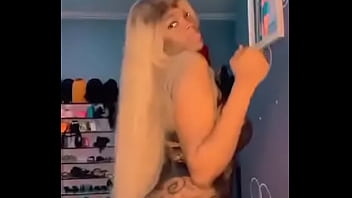 Preview 2 of Layering Kozlova - Showing of her body before fucking her