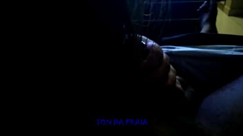 Preview 4 of Hot Biggy Boobs - Assistindo Reality Show e recebendo uma mamada no escurinho