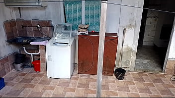 Preview 1 of Injecting Meth And Orgasming - Enquanto cunhada coloca roupa na corda ,  cunhado tarado se masturba e acaba fudendo a buceta grande dela