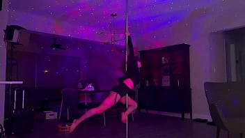 Preview 2 of Wwwsexs In - 420 Special for the next seven days !!! It&rsquo_s time for 30 day free trial,  so sign up babes ? I also love deftones