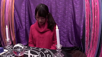 Preview 1 of On Jet - 【出張フォーチューン号が行く】あなたの人生占ってもいいですか！？ひな(24)/●剤師&rarr_男性不信を言い当てられ信じ込む美人さん&rarr_男のトラウマはSEXで解消！
