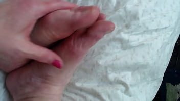 Preview 3 of Aunty Removing Saree With Sex - 958 Foot lovers paradise Beautiful DawnSkye invites you to appreciate her feet with the long toes and wrinkled soles