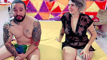 Preview 1 of Soya Afros - Atriz Tiffany Montavani venho gravar com n&oacute_s casal dna pra querubi quebrar sua virgindade com mulher !