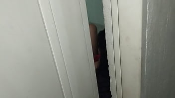 Preview 1 of Saravana Sex Video - Descubro a mi hermanastra toc&aacute_ndose y no me aguante en ayudarla