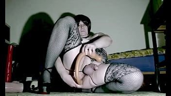 Preview 1 of Suny Logon - CD sissy anal snake and cum