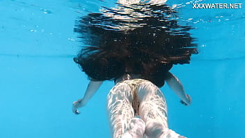 Preview 1 of Mulla Res - Sensational Hungarian Babe in Poolside Swim Session