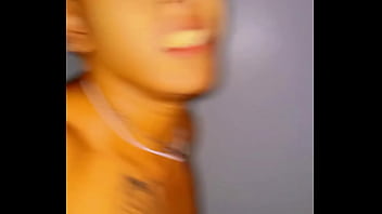 Preview 4 of Bath Art - Sexo no dark room da balada com safadinho que ama uma rola grossa.