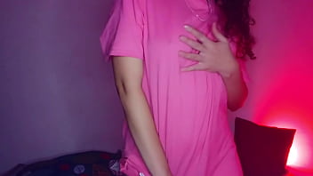 Preview 1 of San Poran - es una novia cachonda que muestra su co&ntilde_o