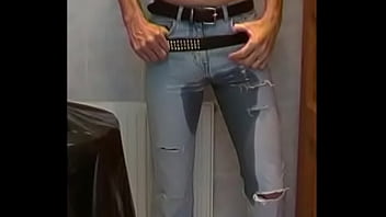 Preview 3 of Julia Anna And Lisa Ann - pissing in destroyed jeans