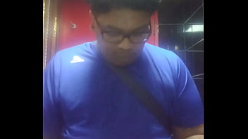 Preview 3 of Xxxy Gril Vido - Vaibhav Pisses In The Cinema