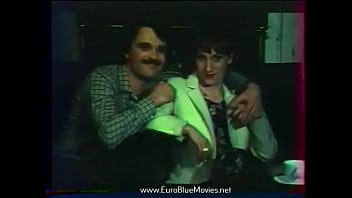 Preview 3 of 2gerls 1boyy - Jouissances Garanties (1978)