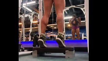 Preview 2 of Hieri Pousi - Thais Santos na academia