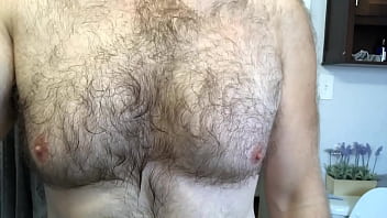 Preview 2 of Shoppers Xvideos - Sweaty Hairy Chest In Florida