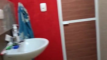 Preview 1 of Nieto Abuela - VEO A MI CU&Ntilde_ADA DE ROSTRO HERMOSO EN LA DUCHA Y CUANDO ME SORPENDE ME DA UNA MAMADA CON TRAGADA DE SEMEN