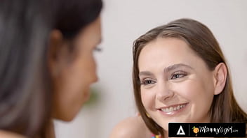 Preview 1 of Video Di Gilir - Newly Out Stepmom Asks For Lesbian Sex Advice To Her Horny Stepbae