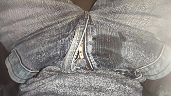 Preview 2 of Larg Anus - Peeing in my car