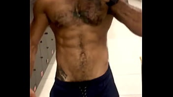 Preview 1 of Arab69 Xxx - Aquele confere p&oacute_s treino  Vcs treinam sem cueca tbm ?