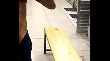 Preview 4 of Arab69 Xxx - Aquele confere p&oacute_s treino  Vcs treinam sem cueca tbm ?