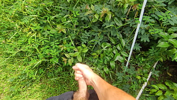 Preview 4 of Pakistani Sixy Call Girl - Gozando ao ar livre no mato cum public