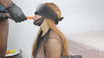 Preview 1 of Ajube Xxx - Jogo do sabor. Meu melhor amigo me enganou quando eu estava adivinhando o gosto da banana