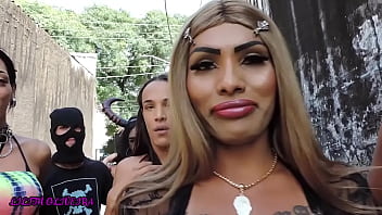 Preview 1 of Xxx Xxxsu - Suruba No Quintal. (Participa&ccedil_&atilde_o Rosy Pinheiro,  Vitoria Maya,  Gabi Maia,  Yasmin Salimeni,  Fernanda Guerra,  Mia Baianinha,  Nicole Paiva,  Douglas Hot,  Guh Neres)
