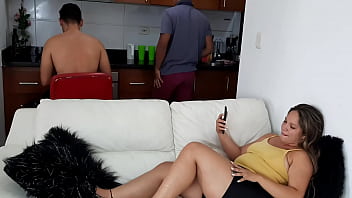 Preview 1 of Hd Hindi Porm - Veo a la cachonda de mi hermanastra masturb&aacute_ndose.