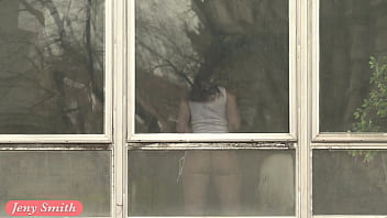 Preview 3 of Hindi Naika Sanilan Xxx Videos - Jeny Smith teasing the strangers thru the window