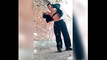 Preview 3 of Leah Otti - Mariquita femboy  mostrando en la calle