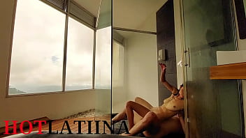 Preview 3 of Mom Help Girl - un amigo de mi novio me folle  en la ducha - MEDELLIN COLOMBIA